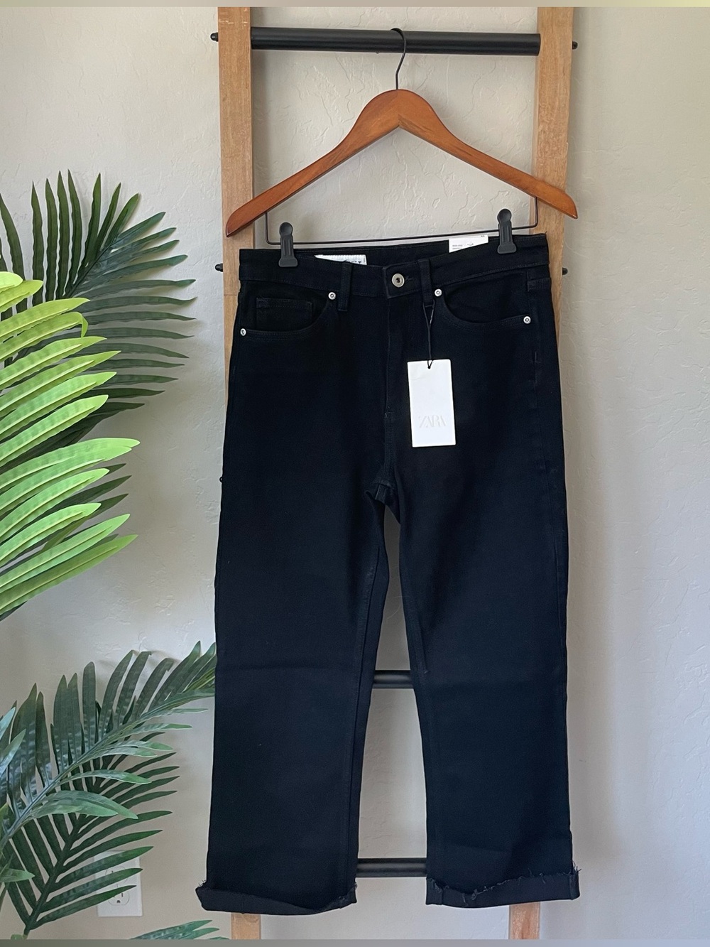 NWT Zara Black Raw-Hem Crop Flare Jeans
